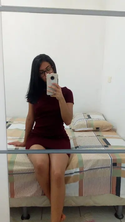 Morena gostosa da cintura fina e bunda grande cover image