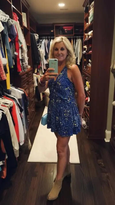Wife from NC Leaked Selfies cover image