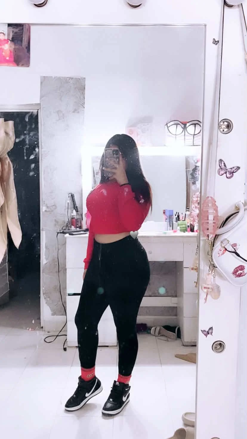 Filtrada nalgona image 1