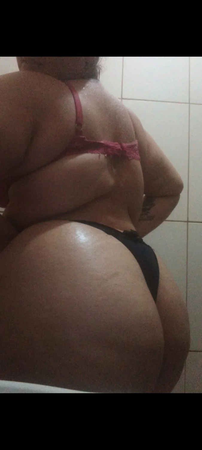 Caren Lemos putinha gorda rabuda peituda exibida. Vazada do Erome image 3
