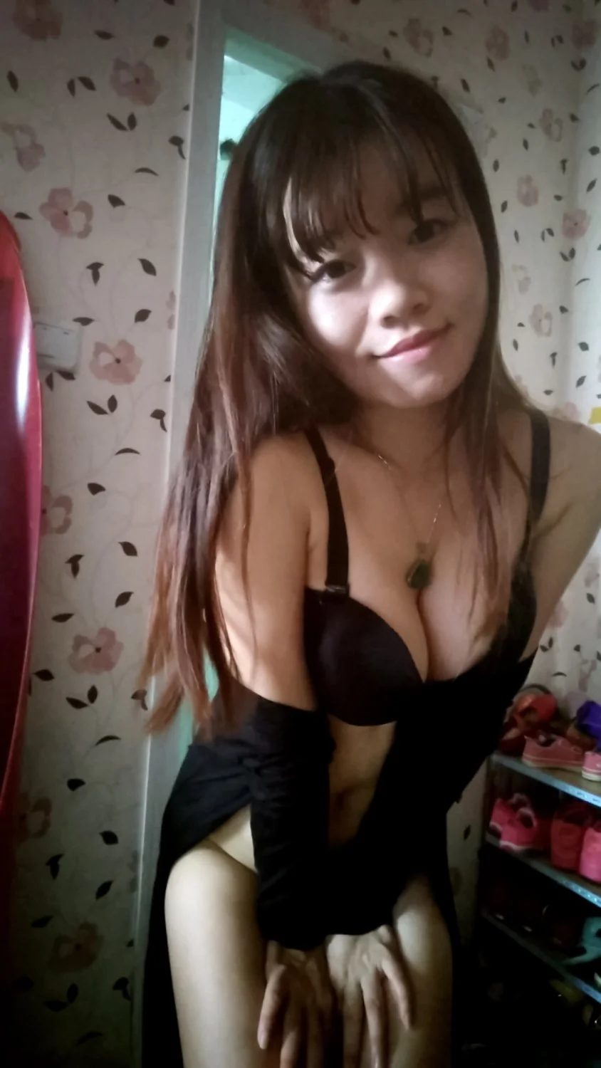 Chinese amateur milf 38 image 4