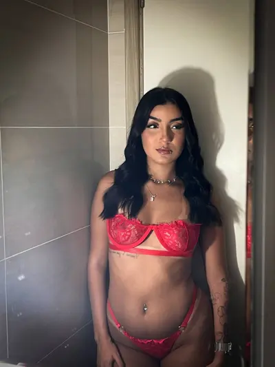 Emillyvaz cover image