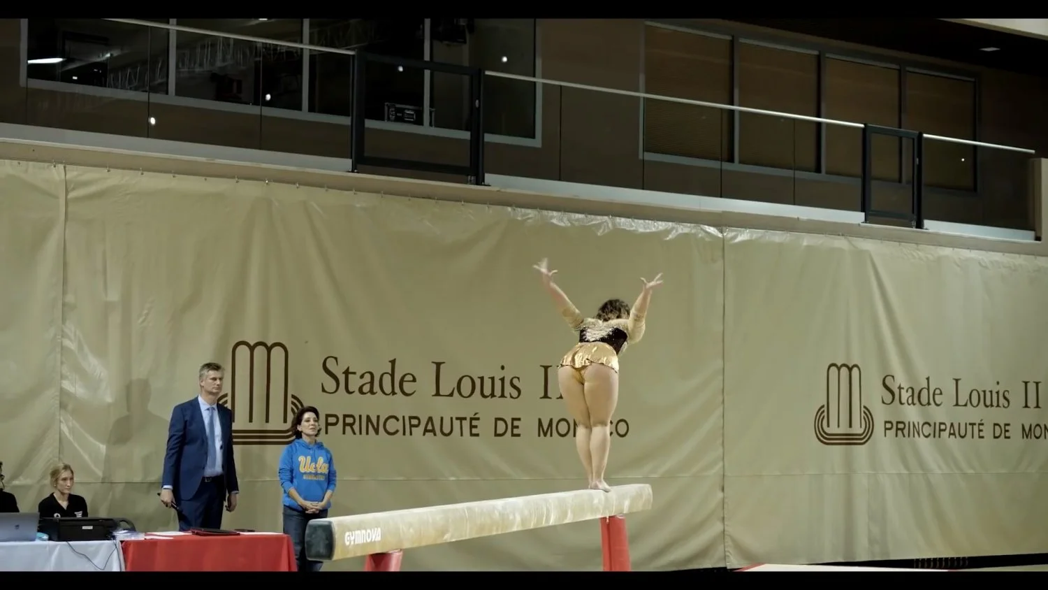 Katelyn Ohashi - ginasta viral deliciosa - capturas de tela. image 12