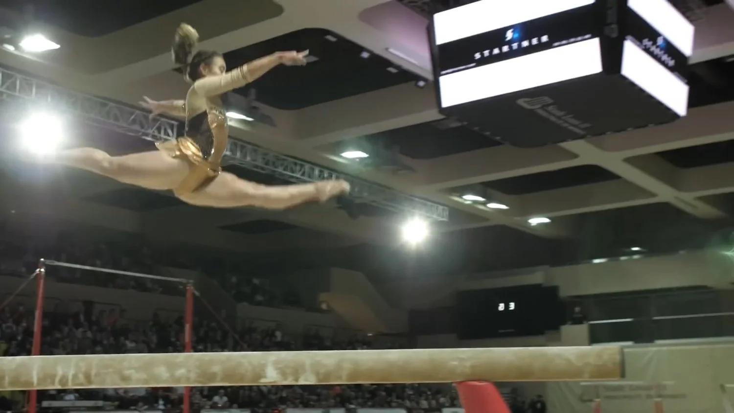 Katelyn Ohashi - ginasta viral deliciosa - capturas de tela. image 30