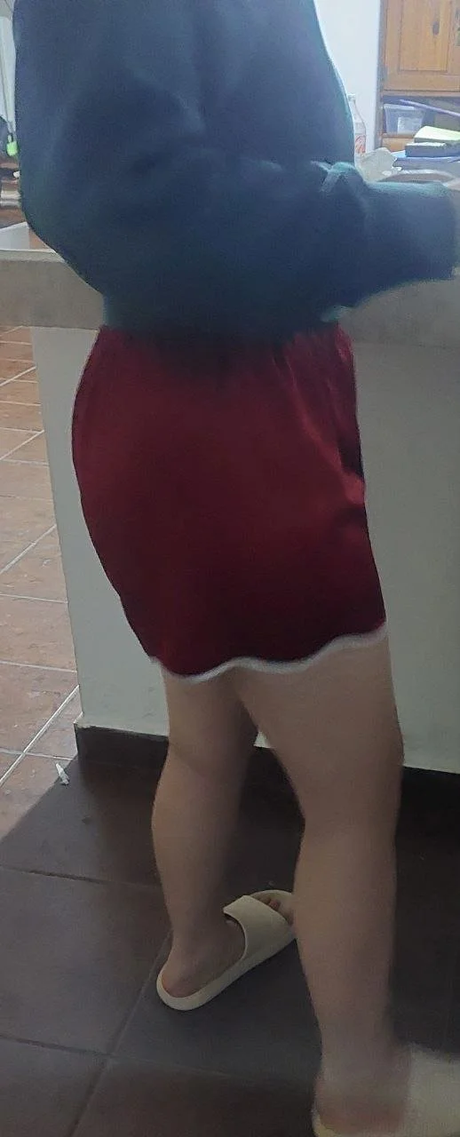 Deliciosas piernas sexys de puta image 2