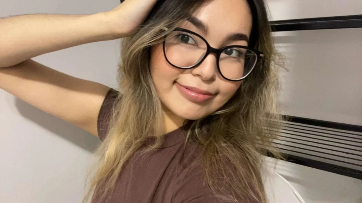 Asian Whore wants to try being on Erome main image