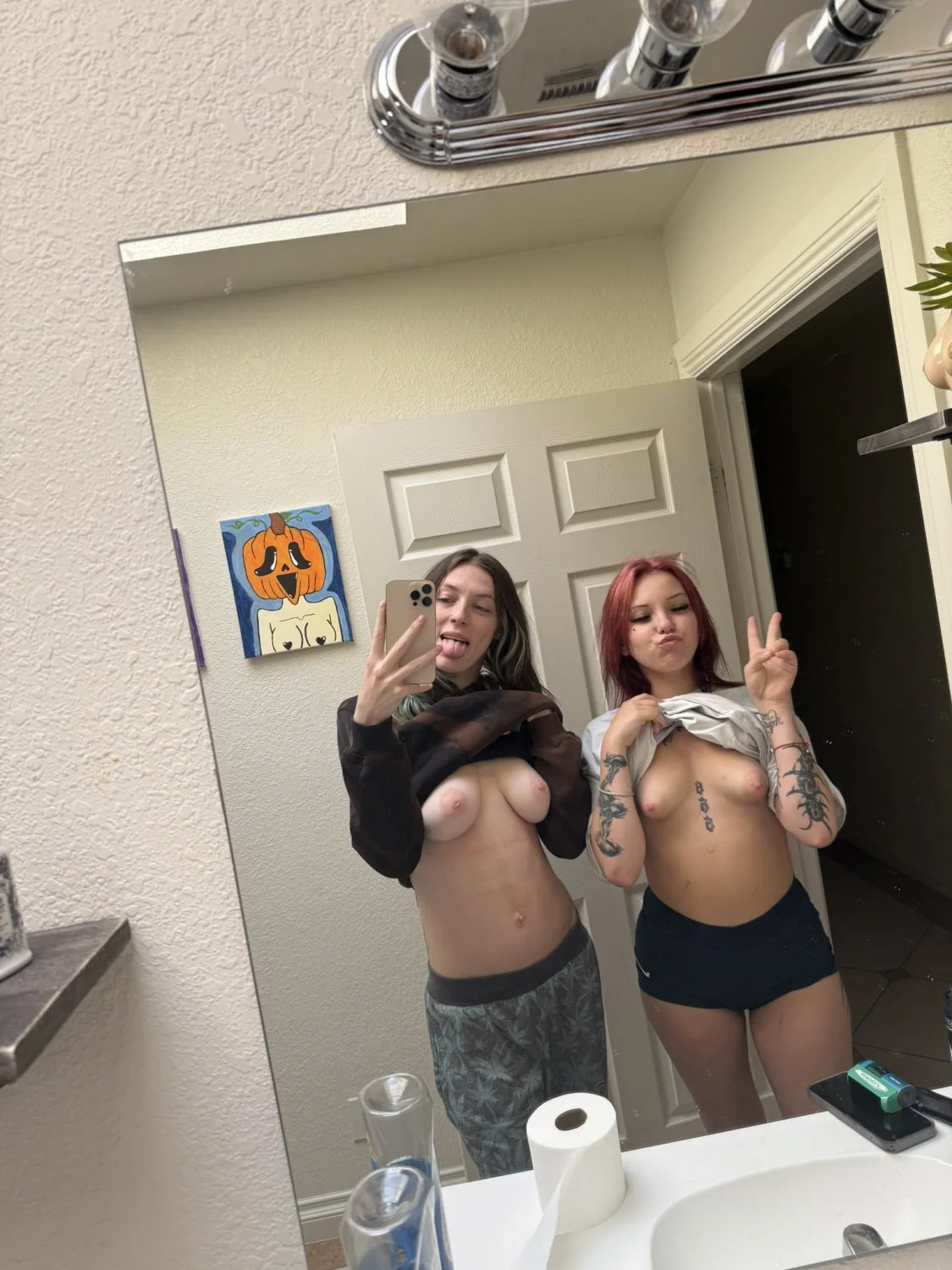 Nice soggy wet pregnant pussy image 2