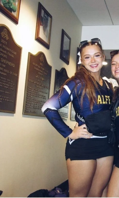 teen cheerleader main image