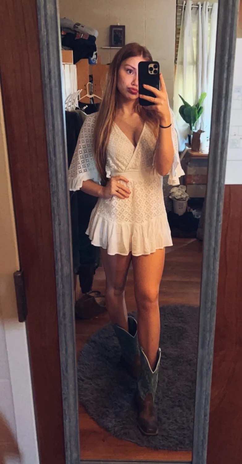 teen cheerleader image 4