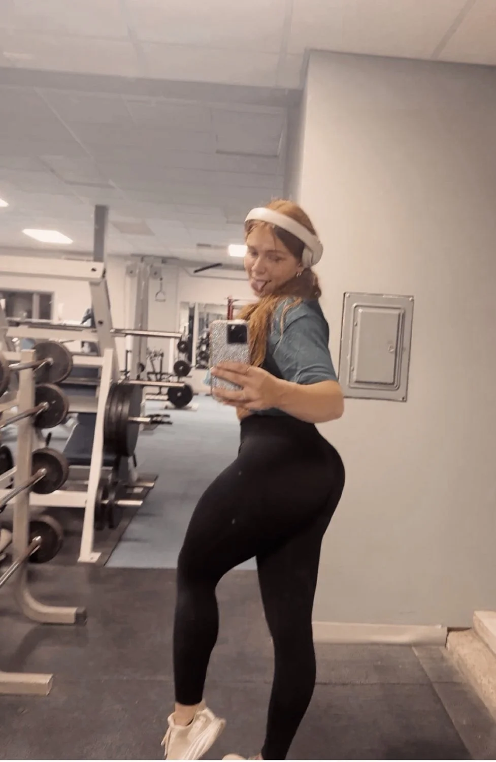 teen cheerleader image 8