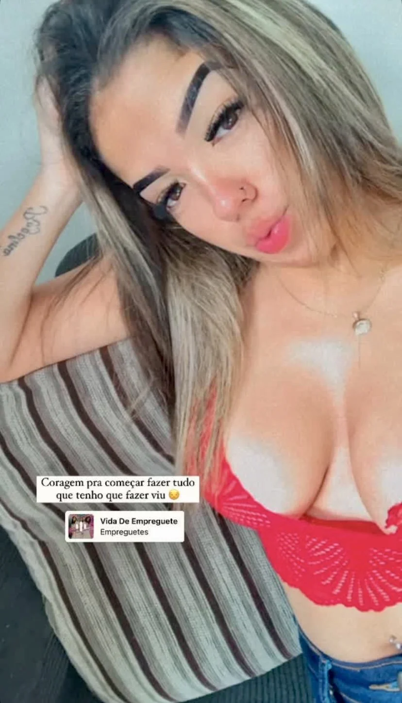 Peituda do insta esses peitos são uma dlç 🤤😈 image 13