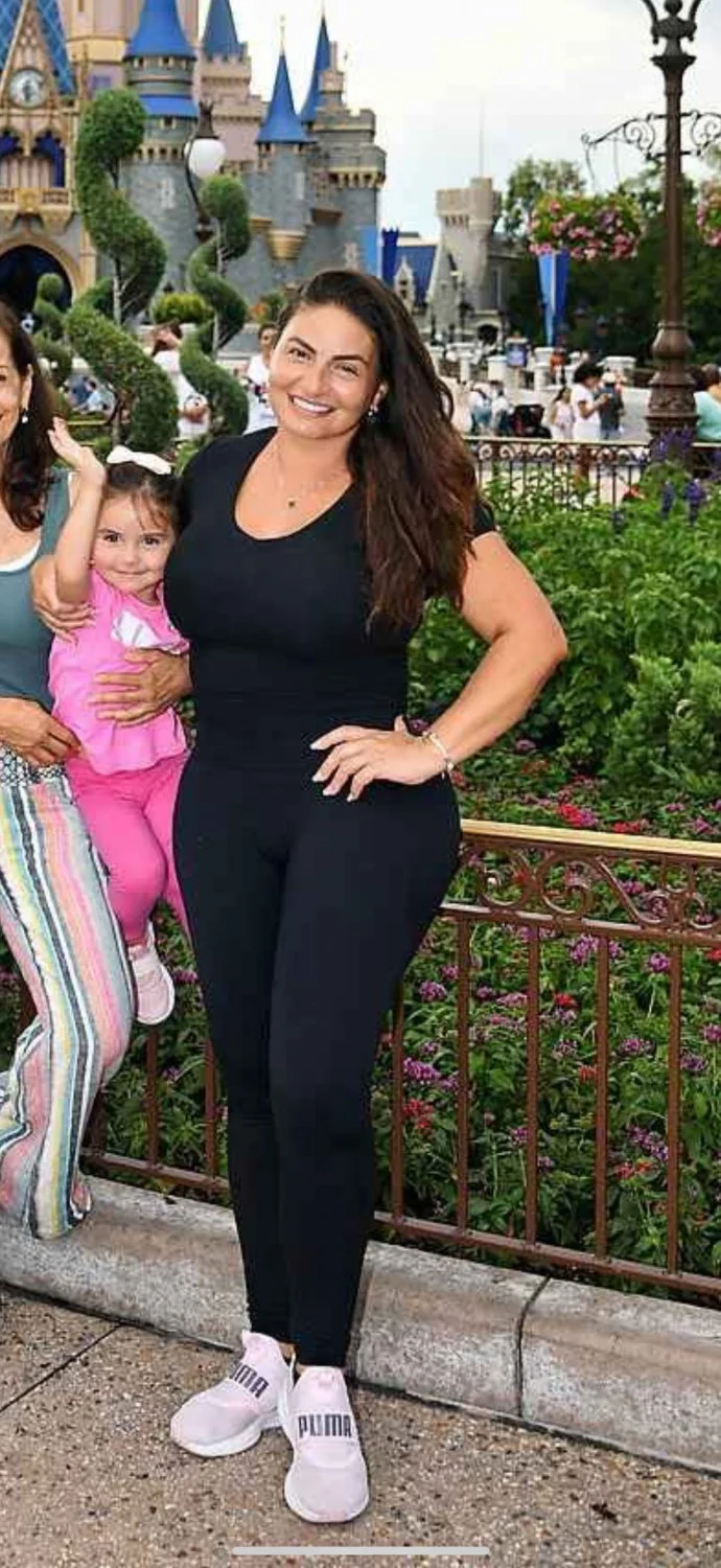 Busty Florida Latina milf Mafe Gordon image 25