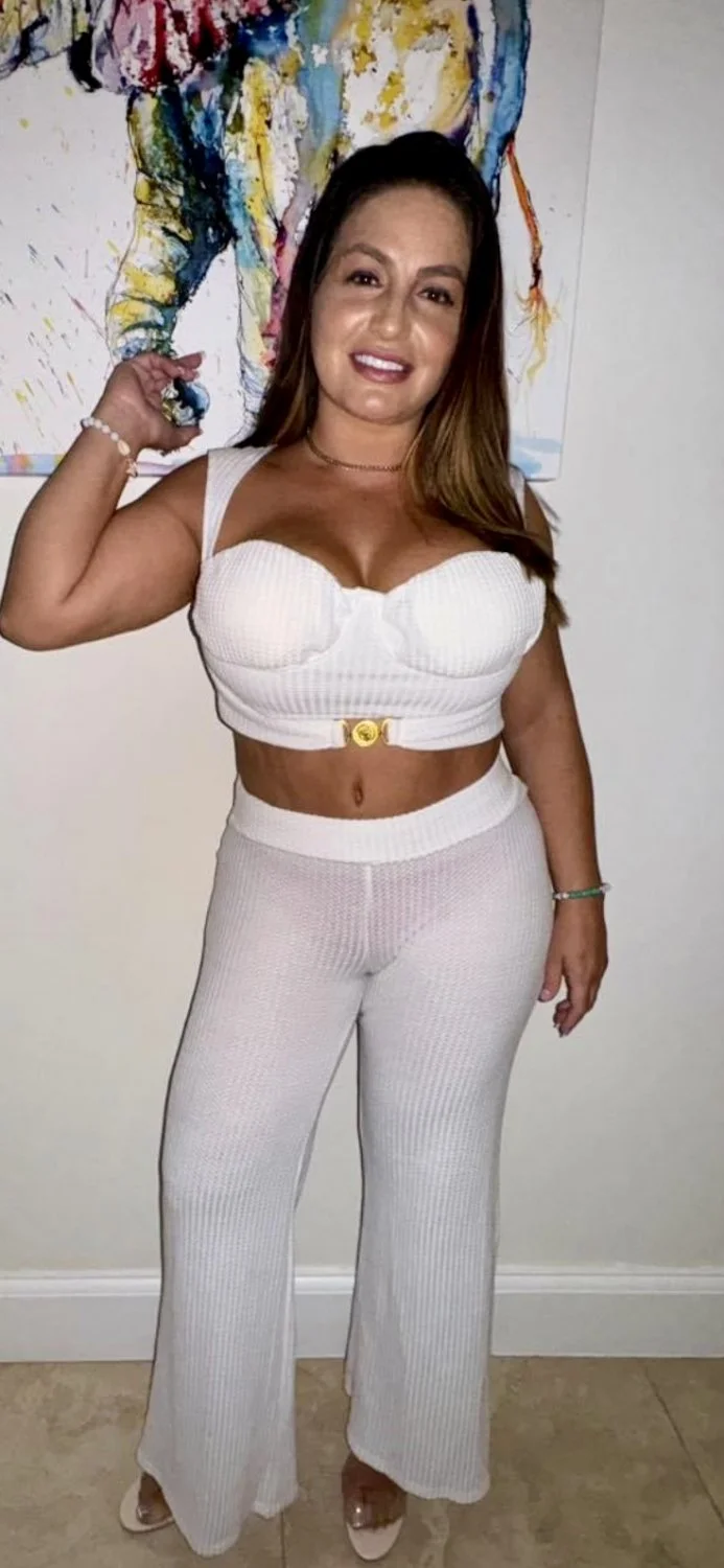 Busty Florida Latina milf Mafe Gordon image 35
