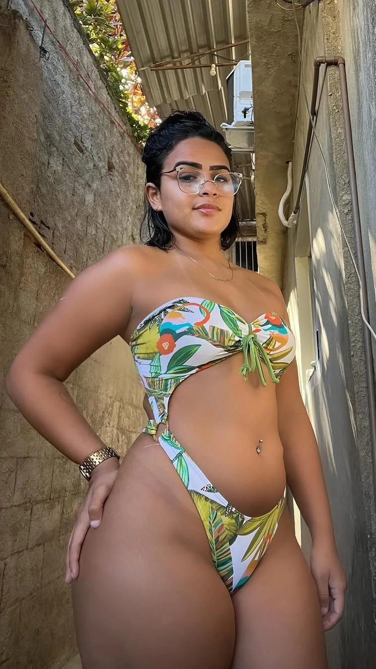 Novinha gostosa image 9