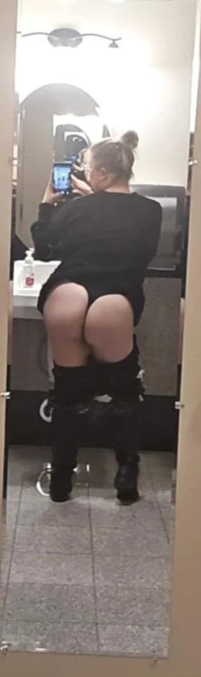 A wife with a sexy ass, those belong here! Like this one image 2