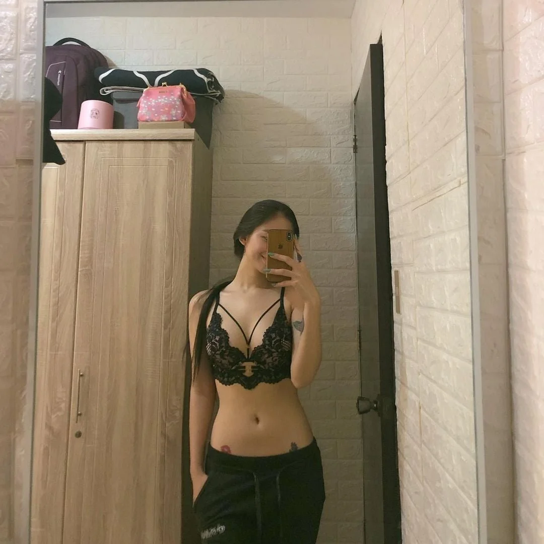 hot asian model image 12