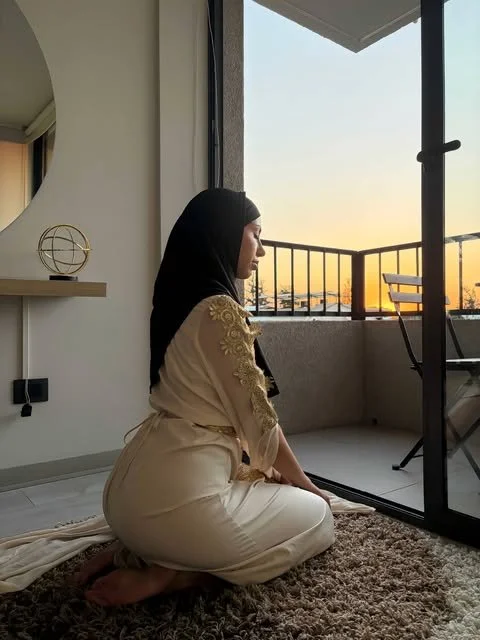Hijabi IG Slut Raneen image 1