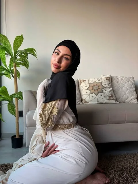 Hijabi IG Slut Raneen image 2