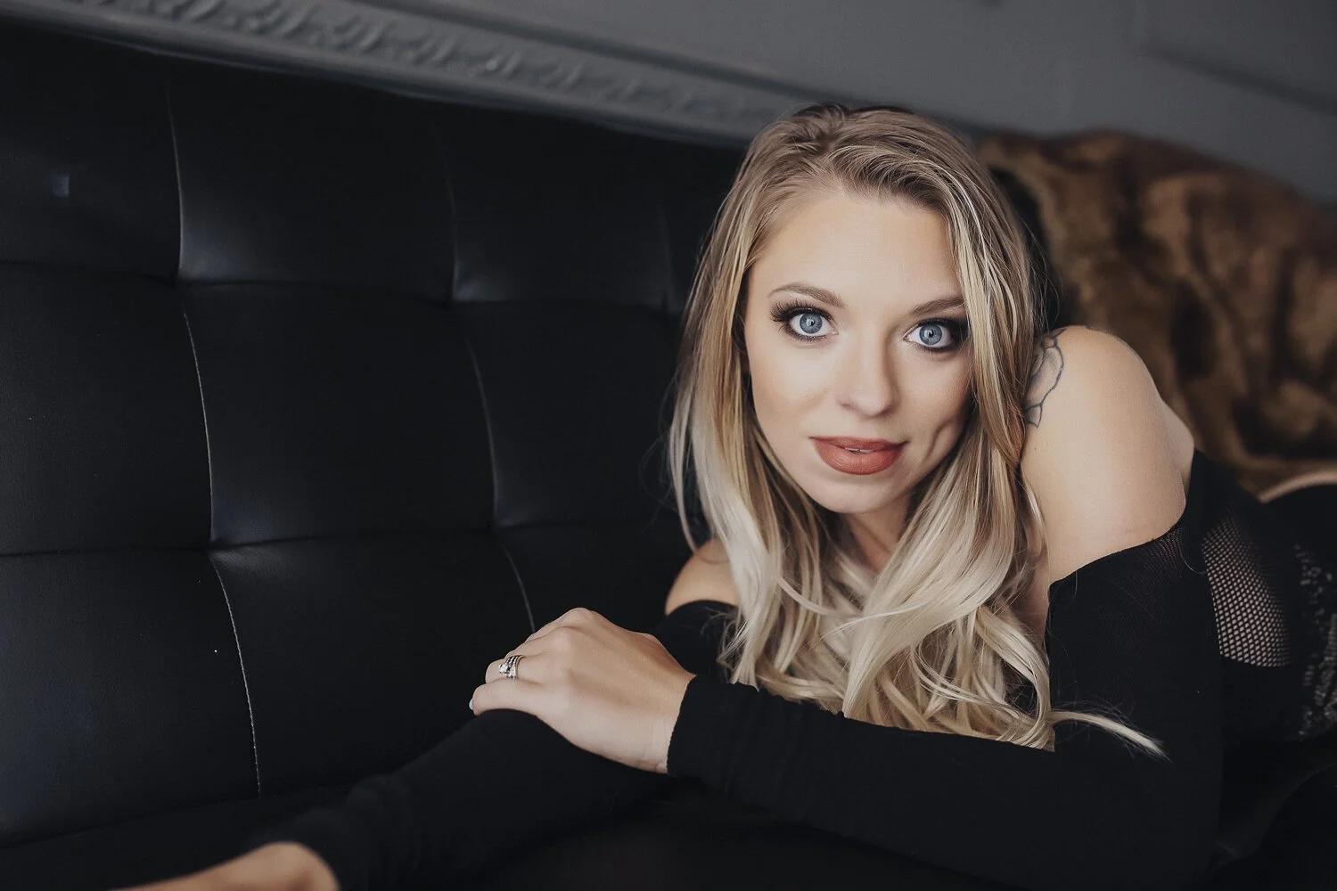 Bolt on blonde boudoir image 23