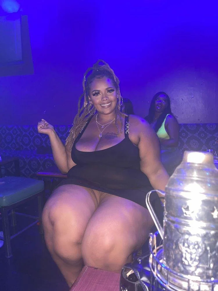 S3xY b1g bo0tY 3bony bBw !! image 6