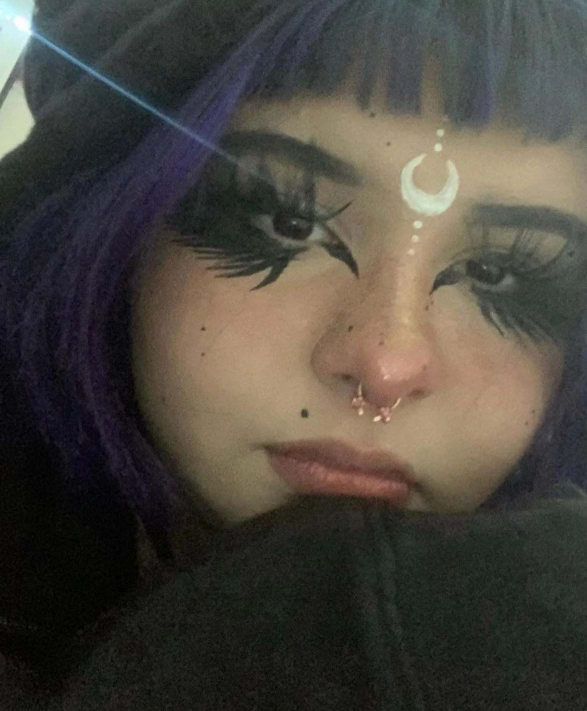 Reddit slut craves exposure main image