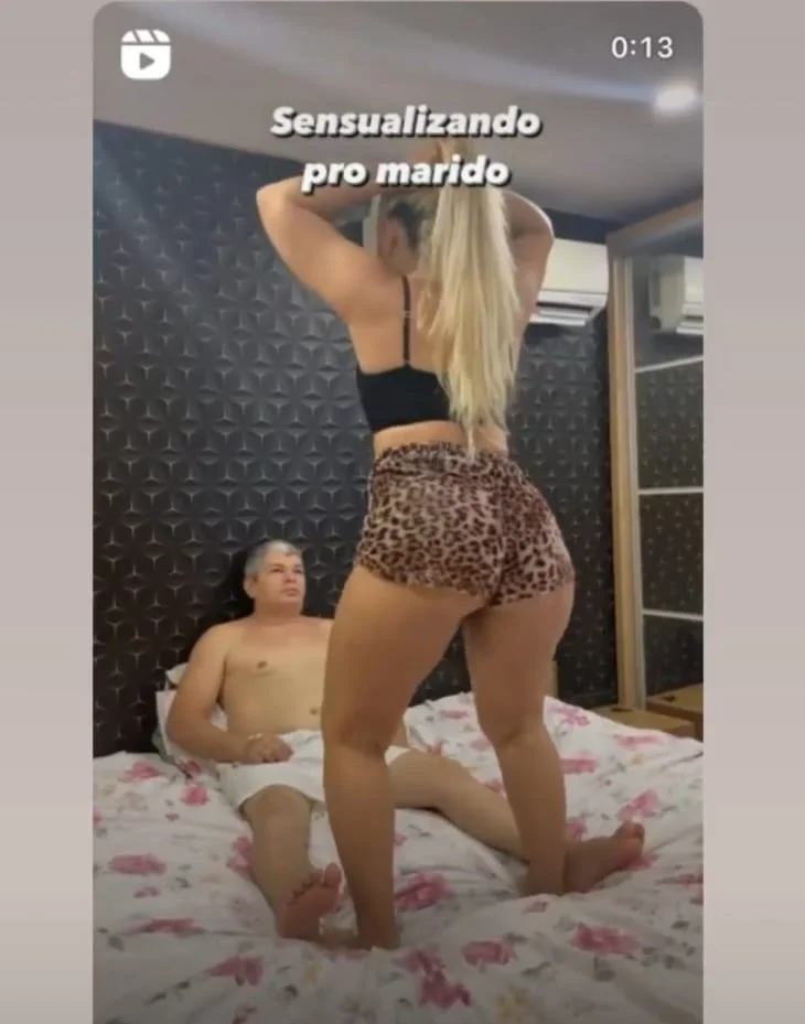 Mãe e Filha, coroa casada deliciosa com sua filha tesuda. image 35