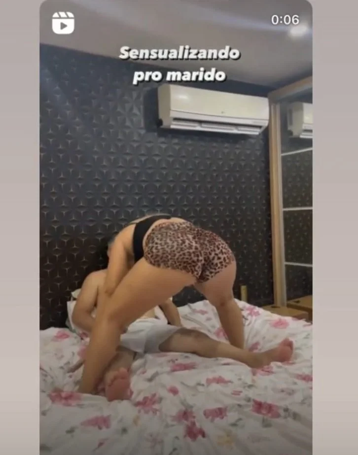 Mãe e Filha, coroa casada deliciosa com sua filha tesuda. image 4