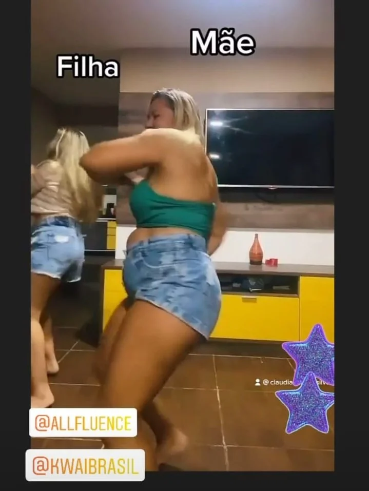Mãe e Filha, coroa casada deliciosa com sua filha tesuda. image 50
