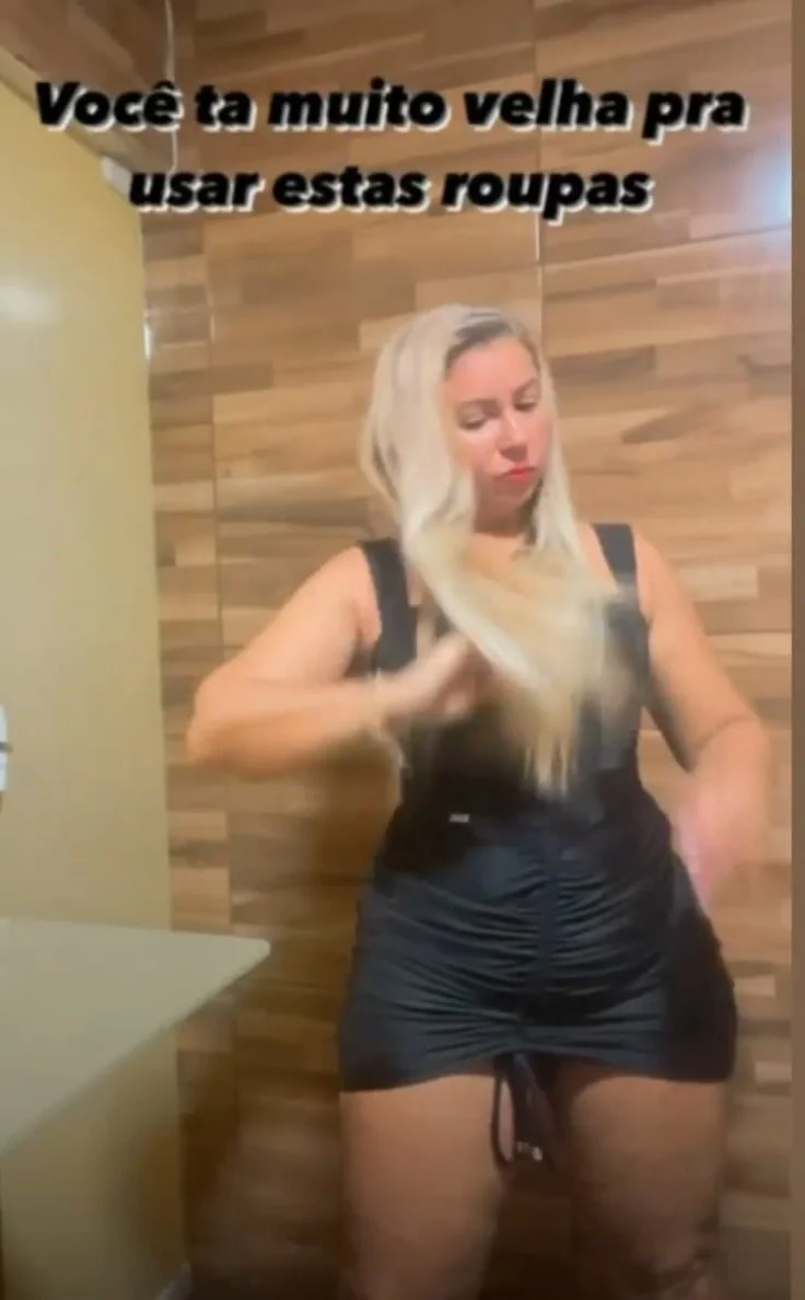 Mãe e Filha, coroa casada deliciosa com sua filha tesuda. image 8
