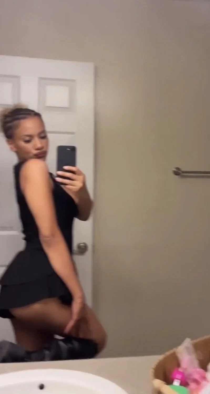 Pretty SoCal Redbone baddie Zoey image 10
