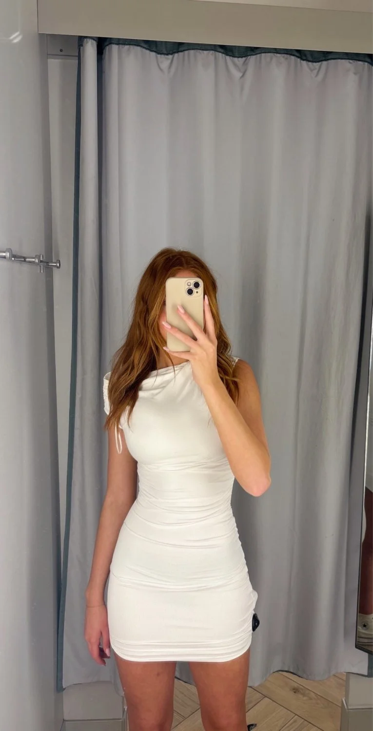 Perfect Body Redhead image 12