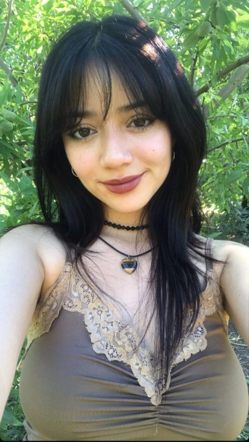 Emily ramirez, hermosa tetona image 3