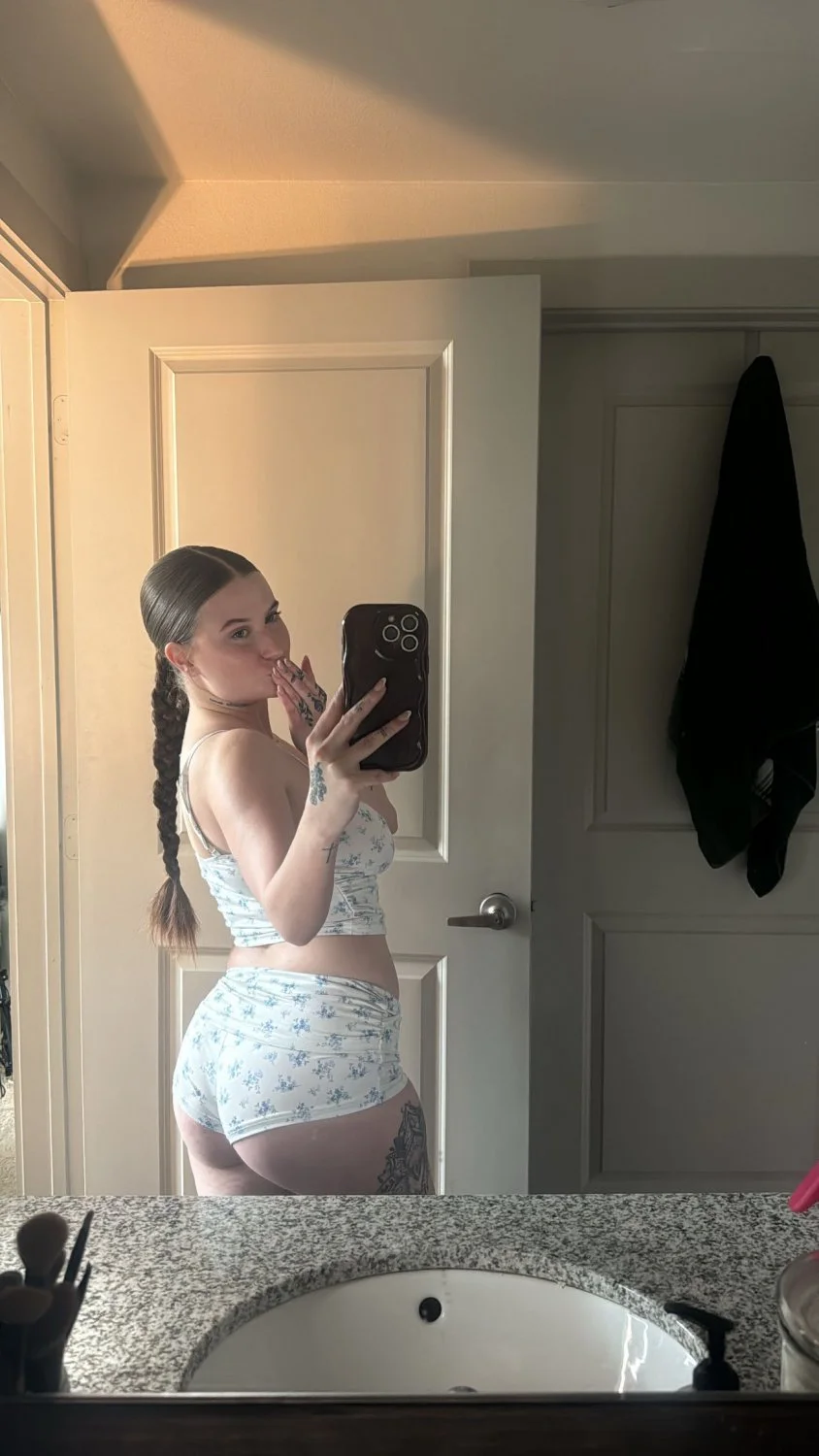 (Ashley) Sexy Snowbunny from LA image 4
