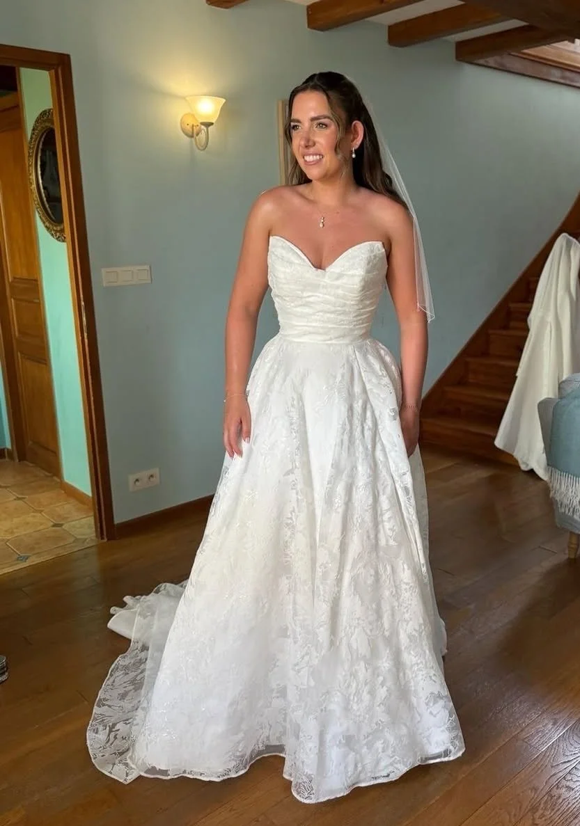 Emma gorgeous newlywed image 14