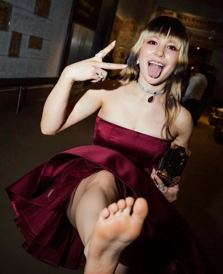 Alysa Liu feet main image