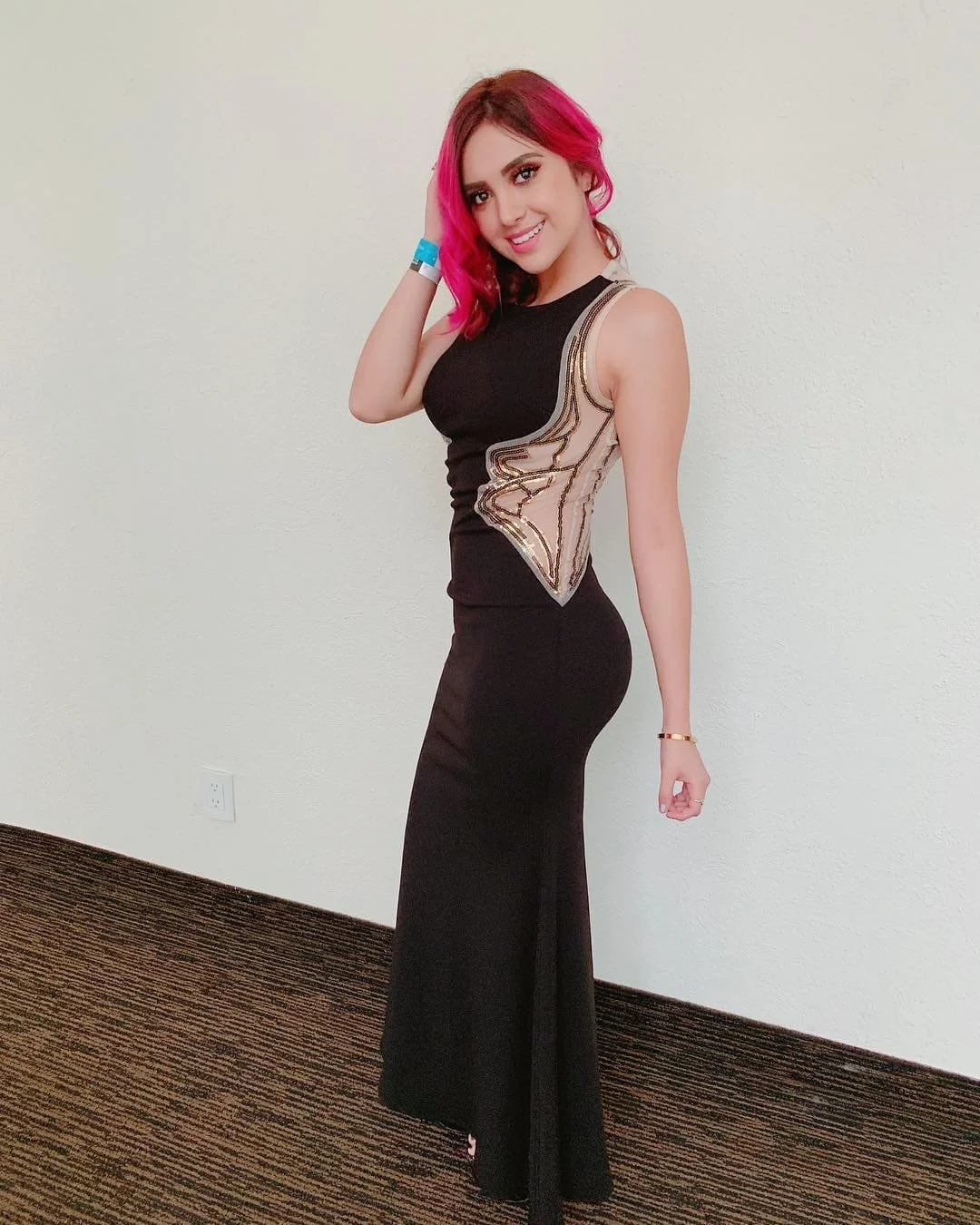 AriGameplays streamer mexicana culona image 17