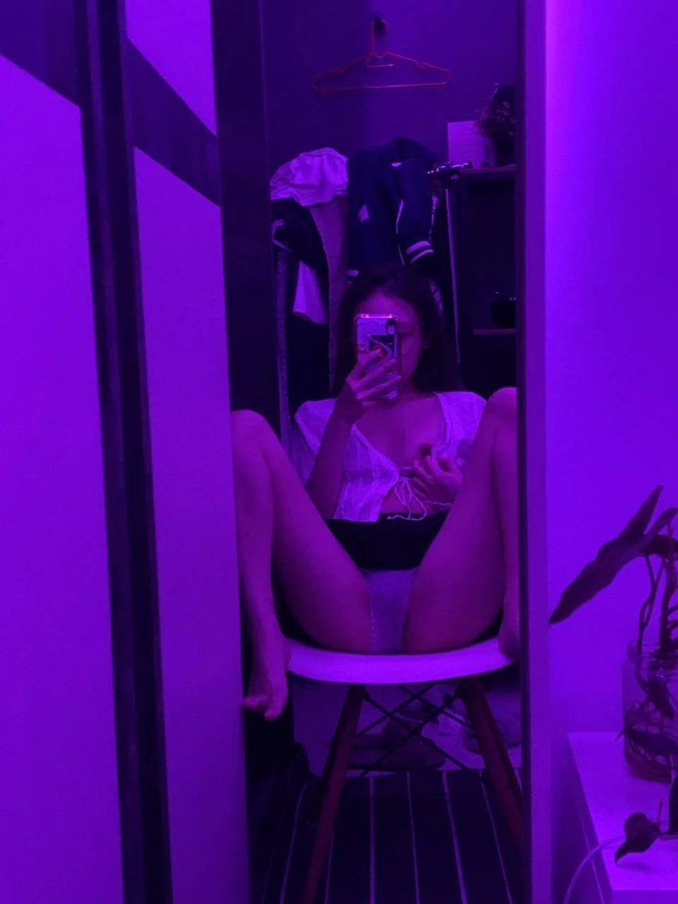 Horny Slut Fingers Nudes main image