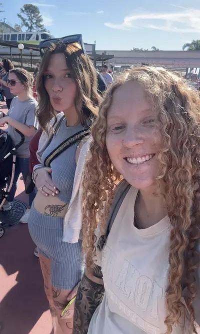 Pregnant lesbians cover image