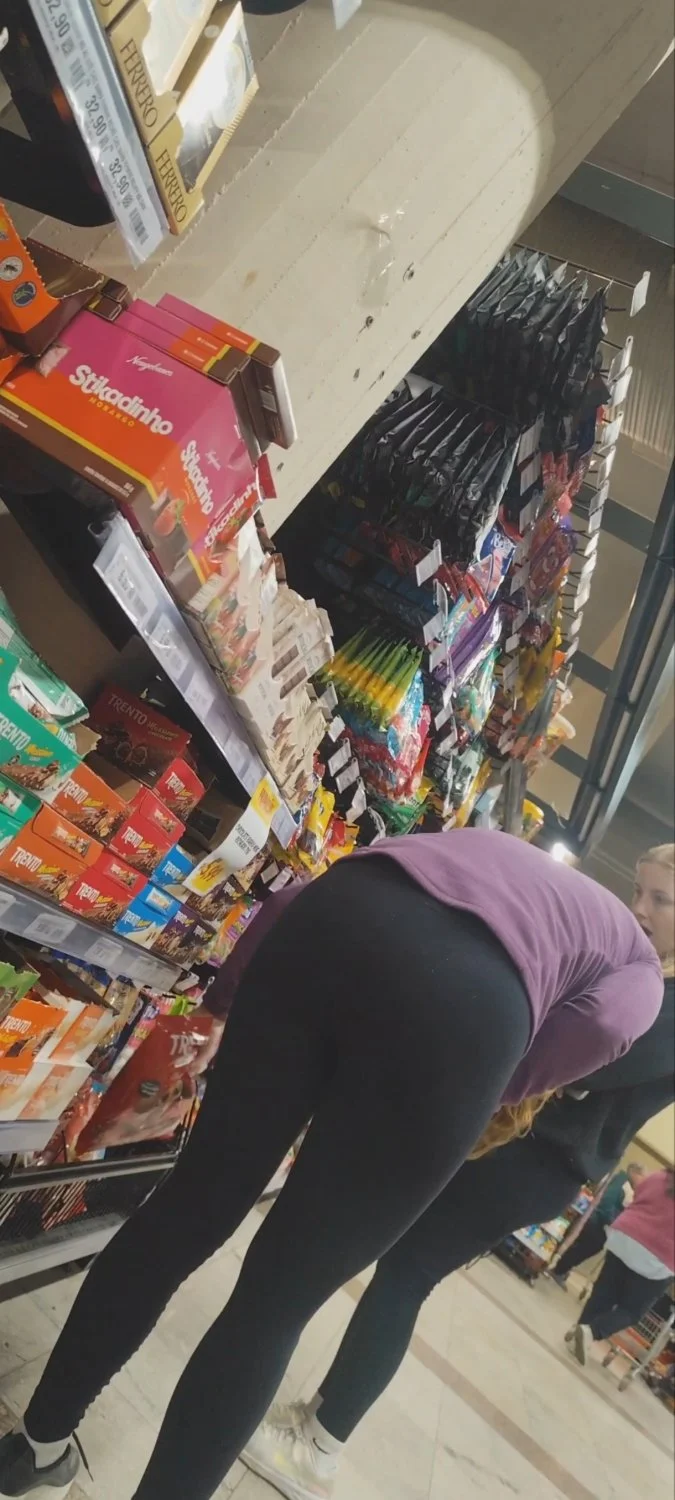 Ass in public 9 image 18