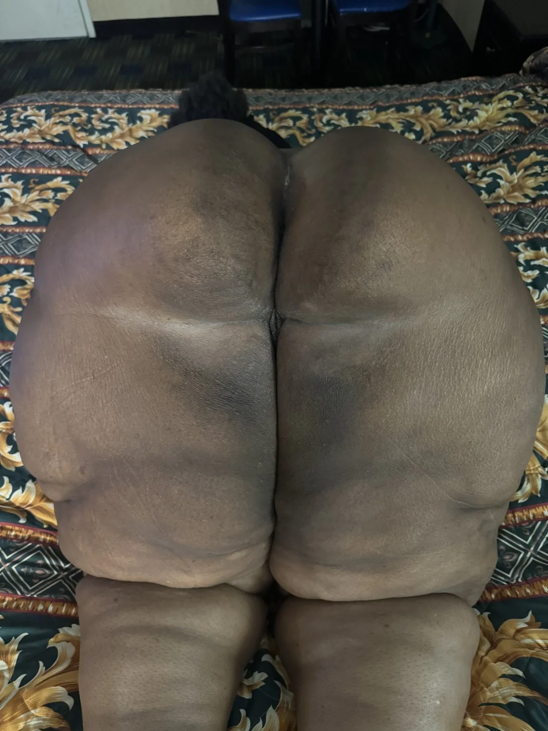 CHEEKI HUGE BOOTY QUEEN image 4