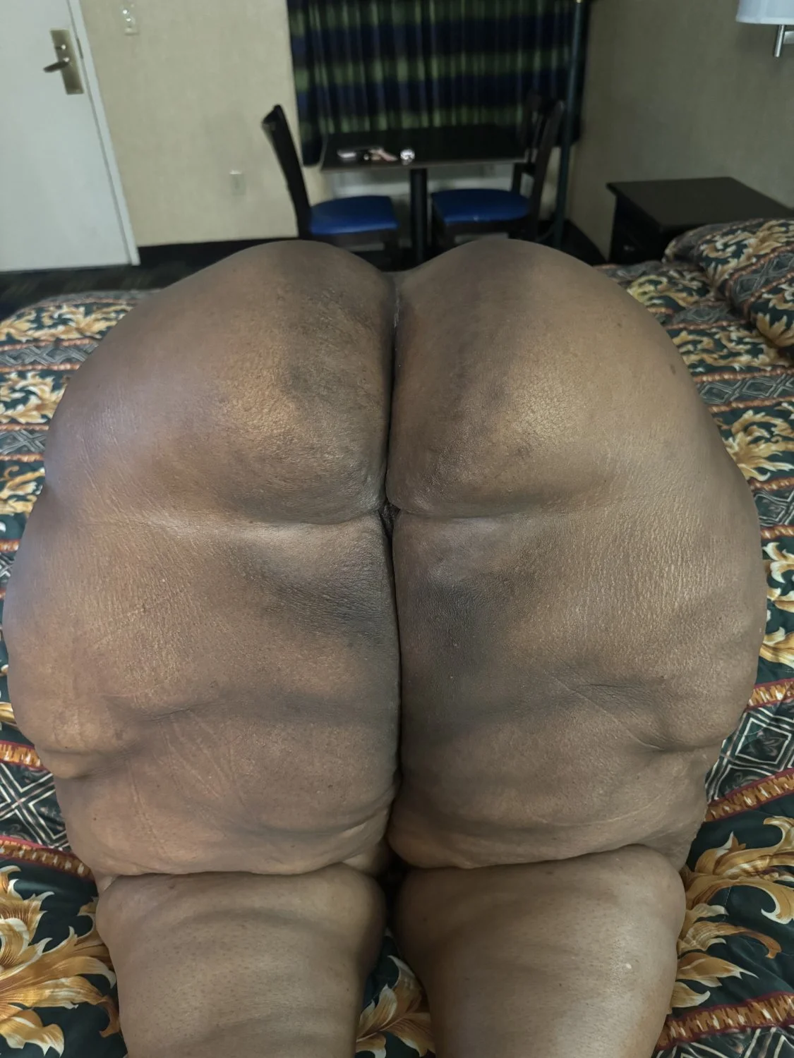 CHEEKI HUGE BOOTY QUEEN image 7
