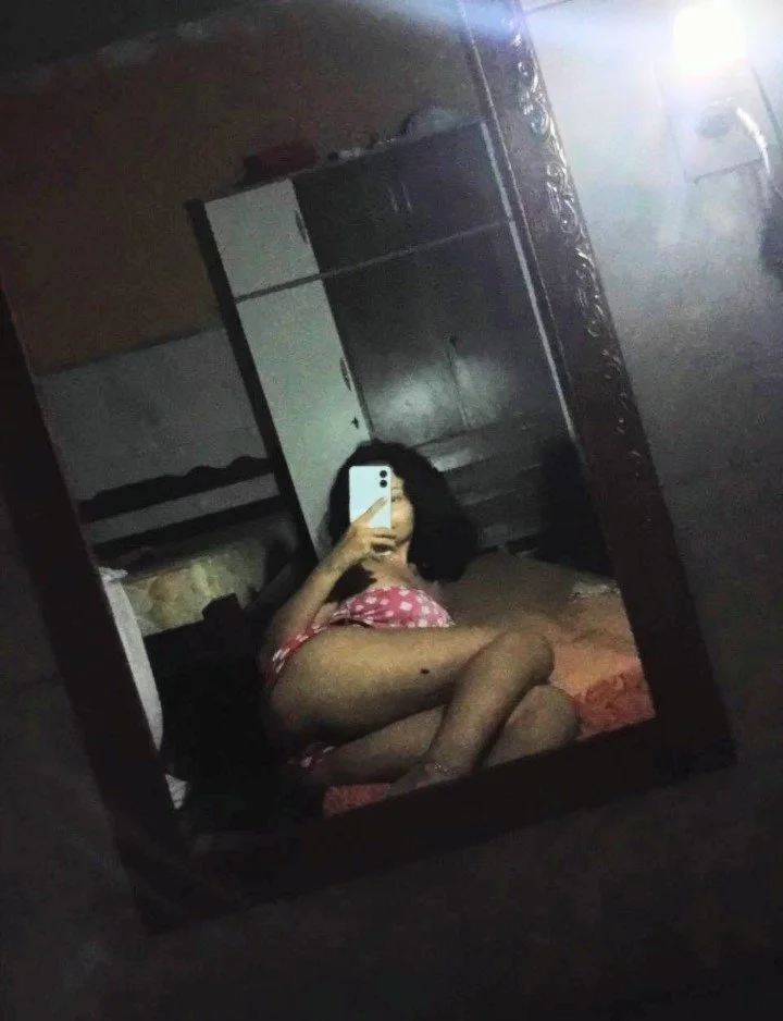 A safadinha mandou postar as novas fotinhas e vídeos dela image 5