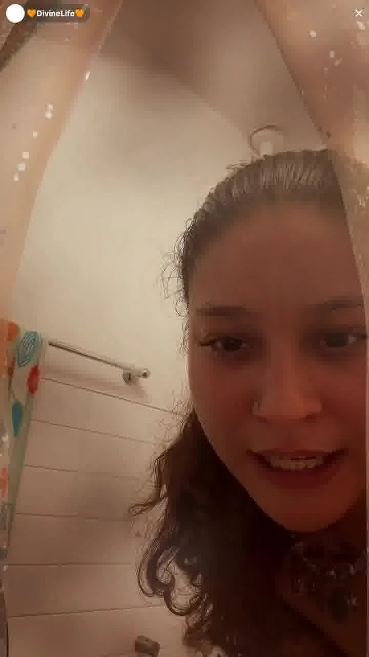 tiktok live offscreen clapping image 2