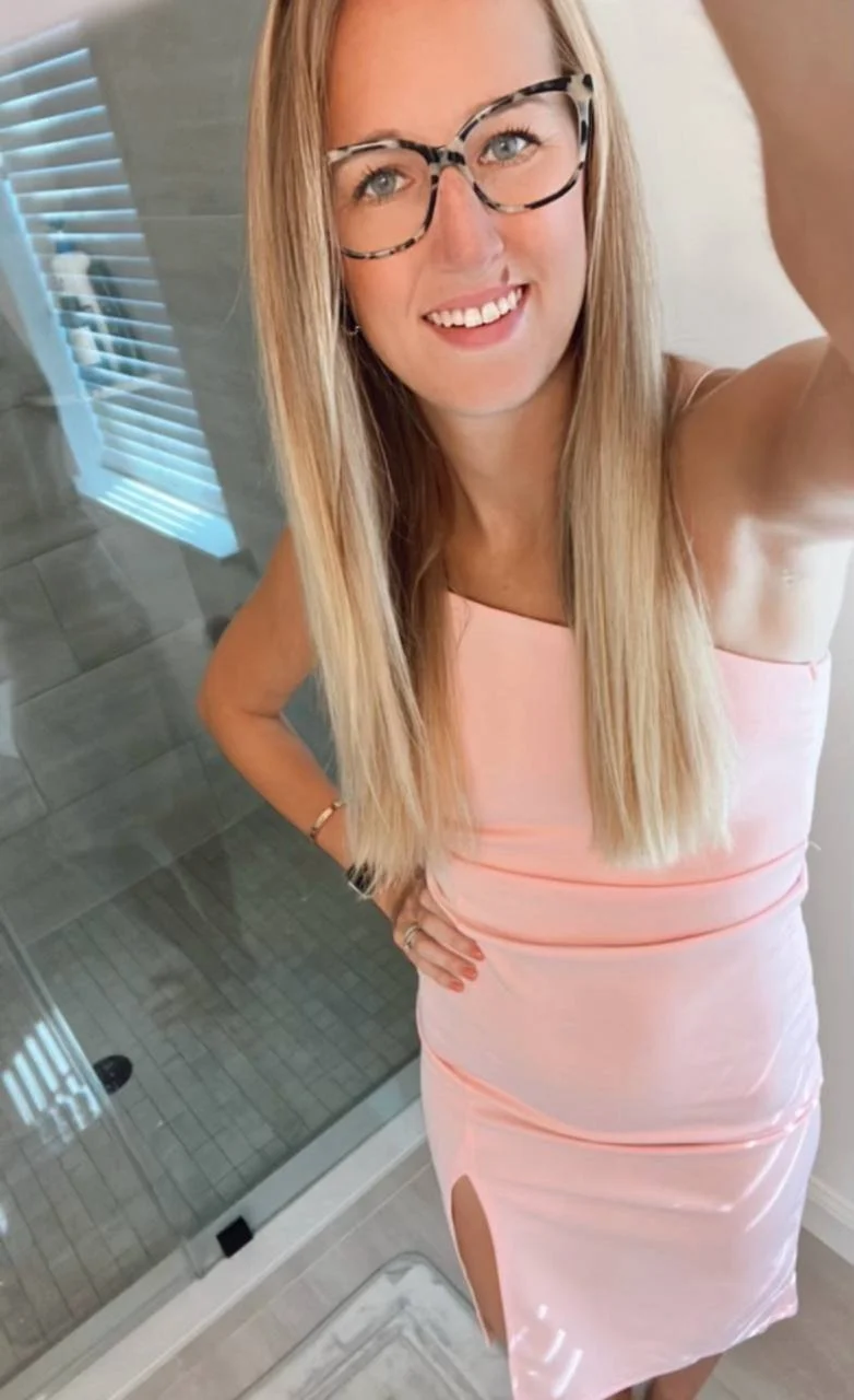Skinny milf image 2