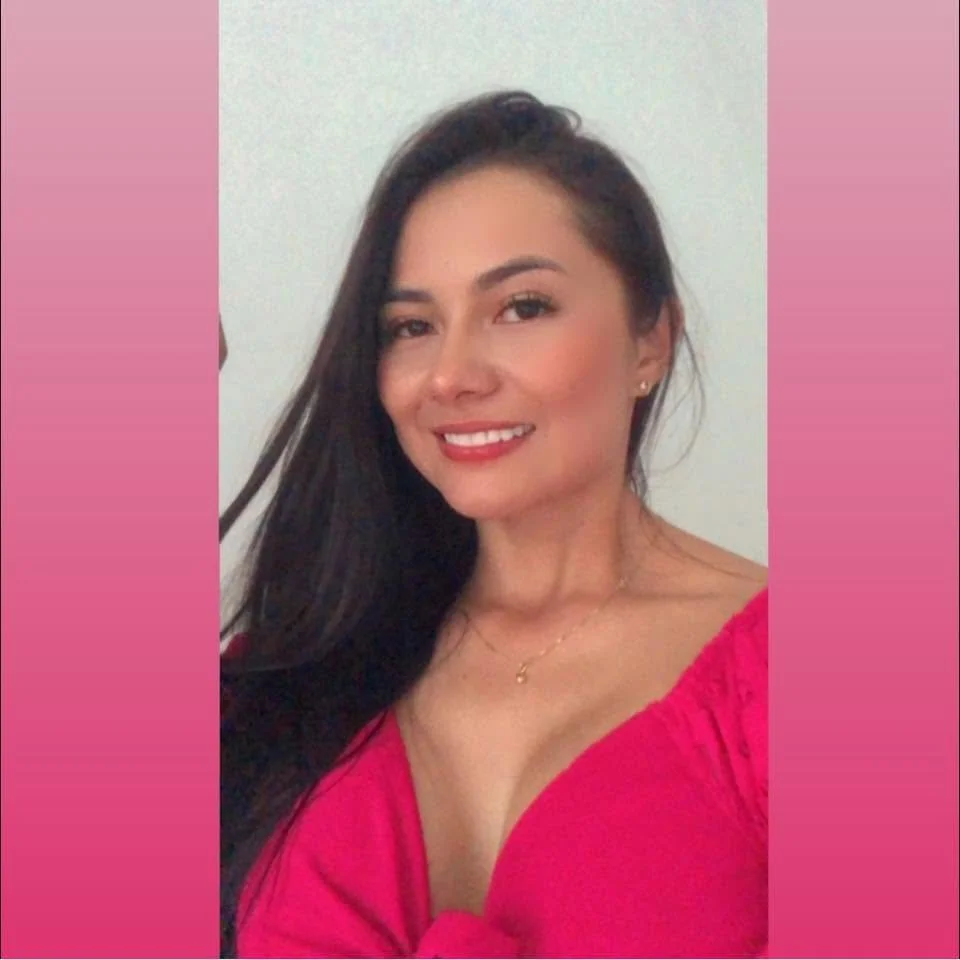 Colmbiana deliciosa Jennifer Valencia image 1