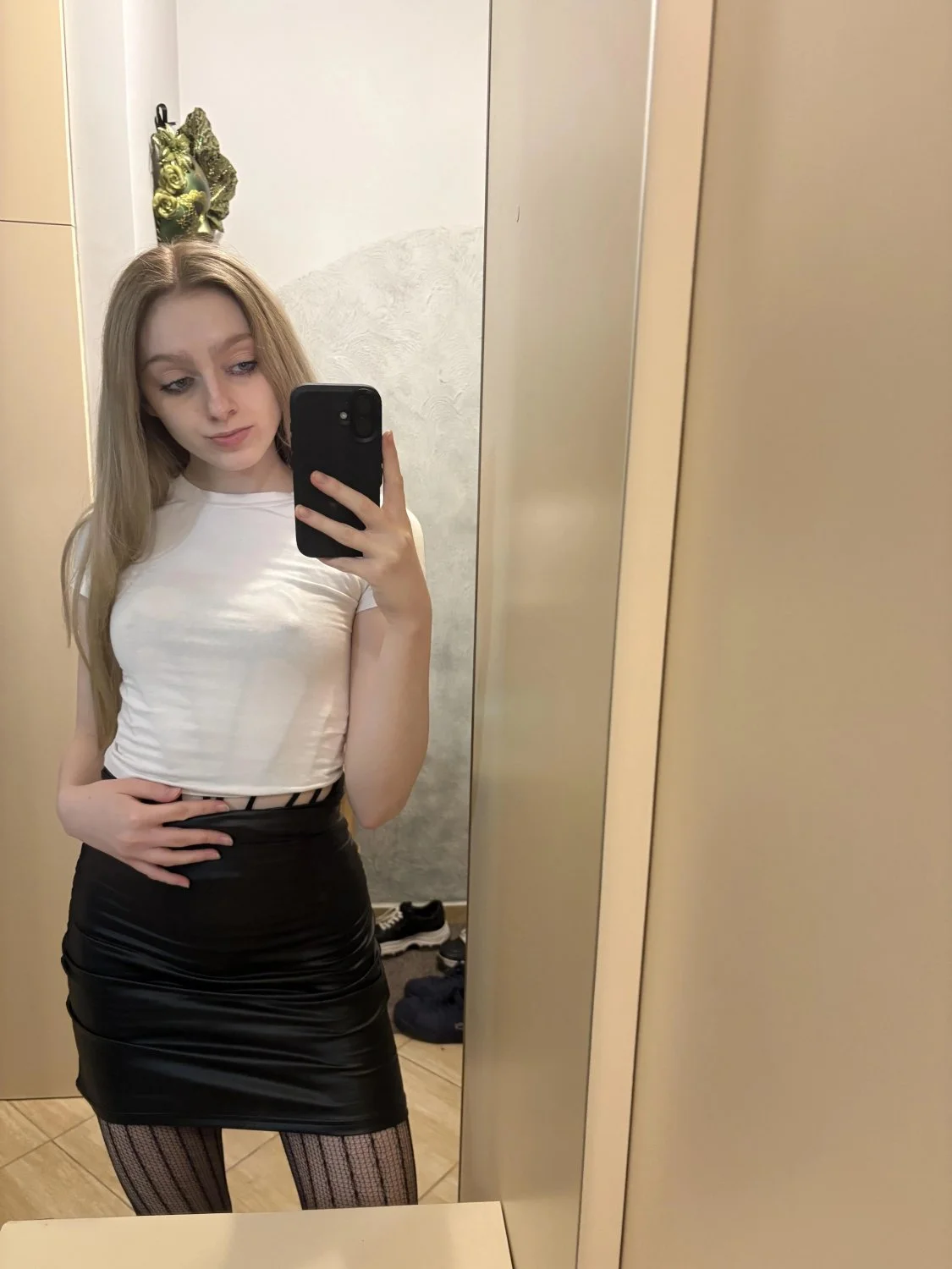 Beauty skinny image 2