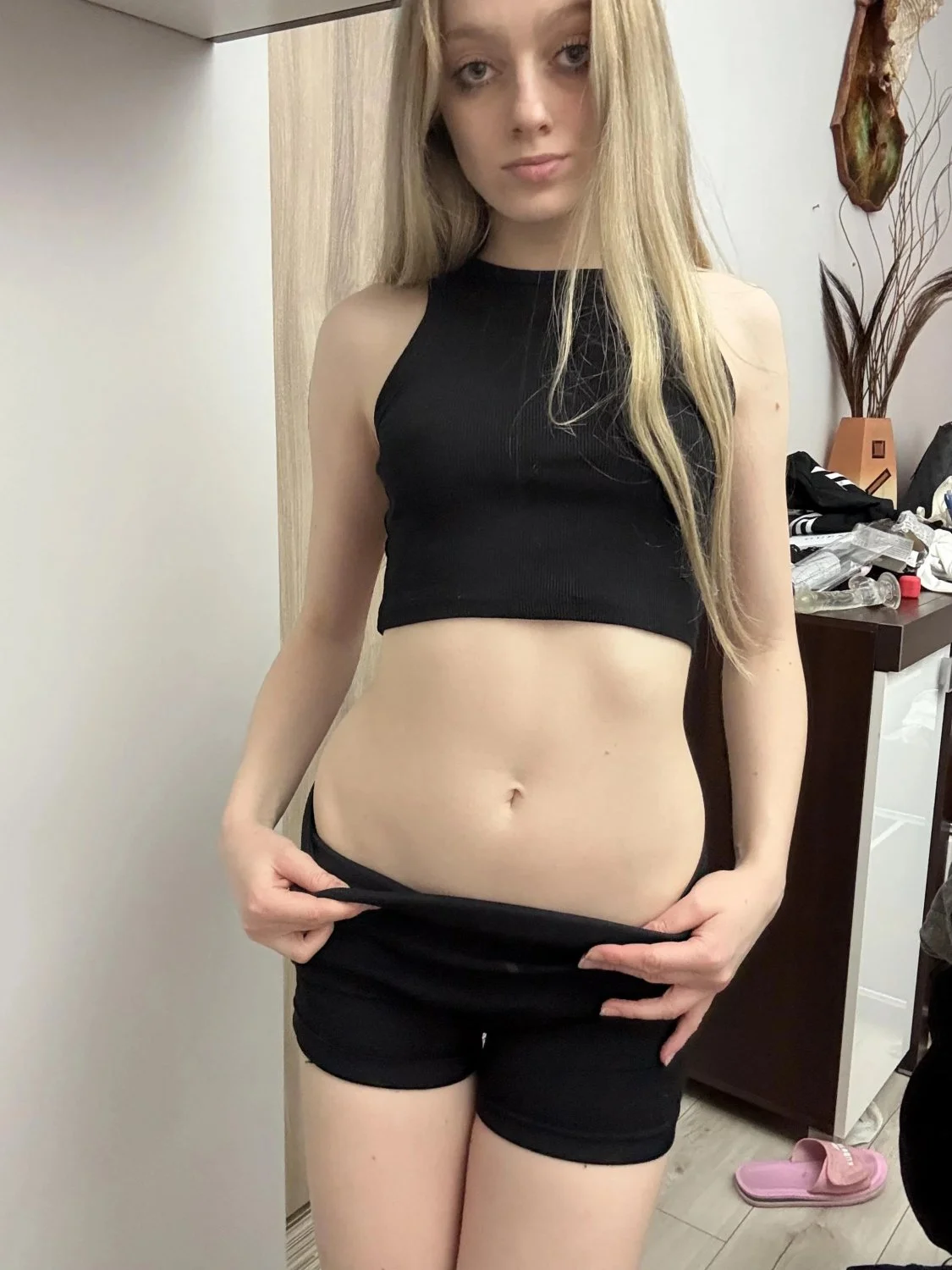 Beauty skinny image 4