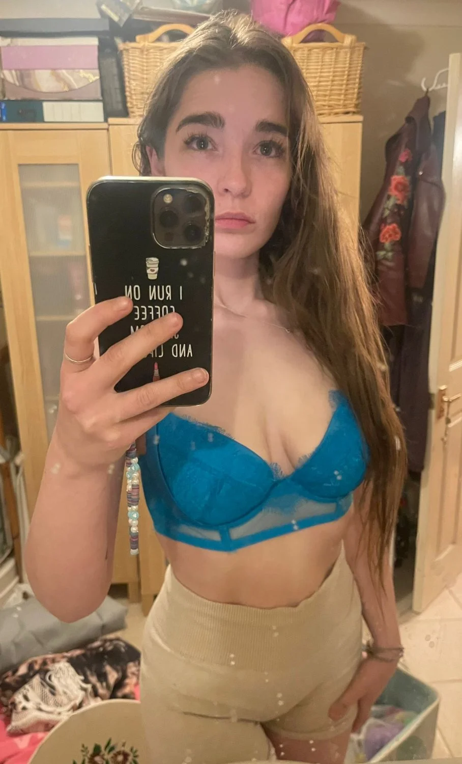 Webslut Ella Uk image 14