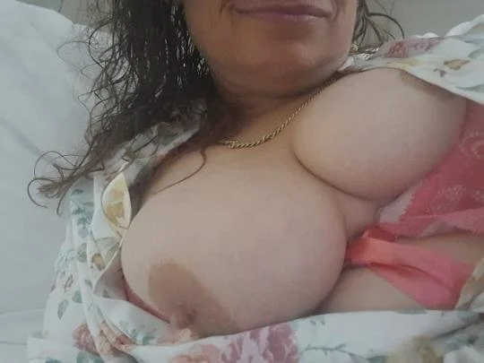 Older Latina milf image 25