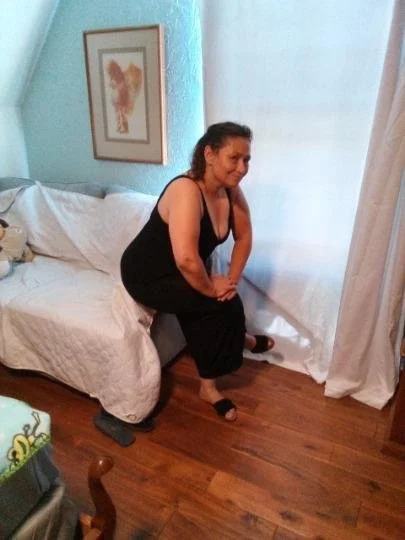 Older Latina milf image 7
